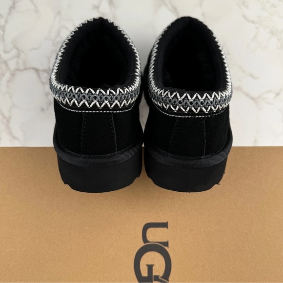 with Box /UGG Tasman Suede upper Slipper Mens Black US 9 - Picture 8 of 9